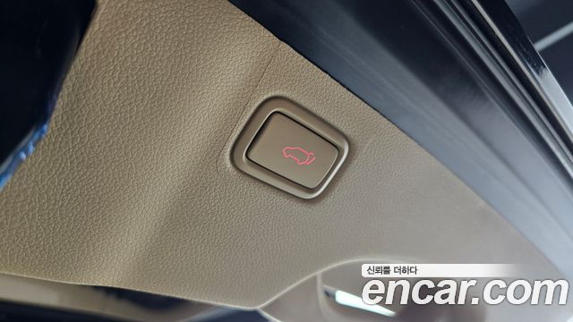 Kia Canival 2016 — photo 29