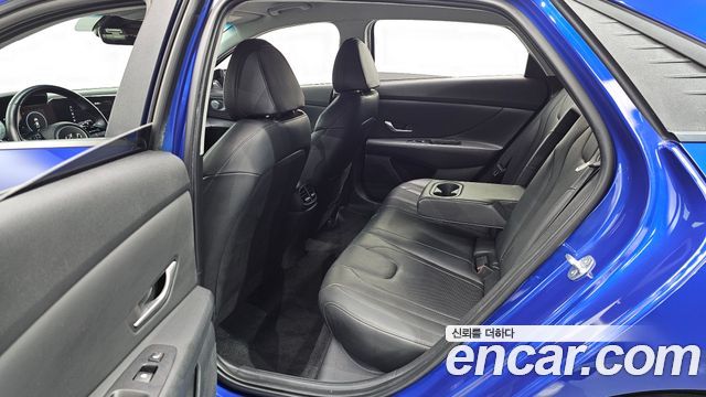 Hyundai AVANTE 2021 — photo 17