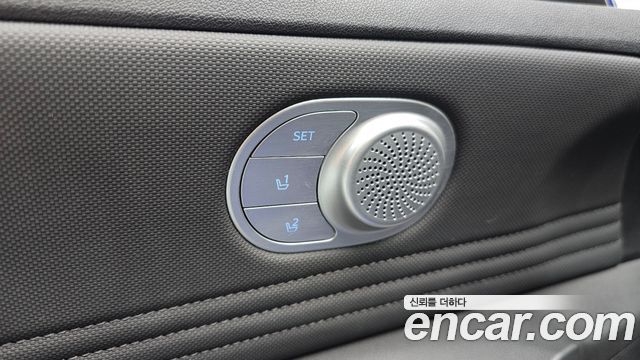 Hyundai AVANTE 2021 — photo 22