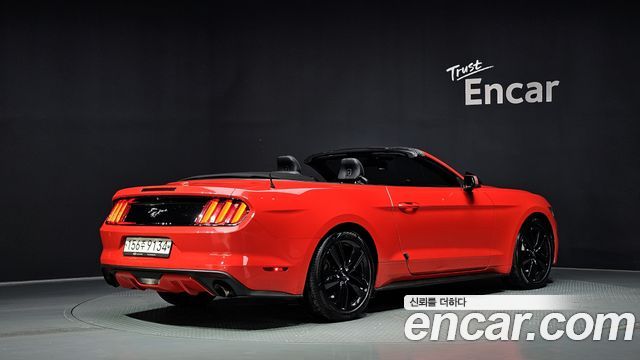 Ford Mustang 2017 — photo 2
