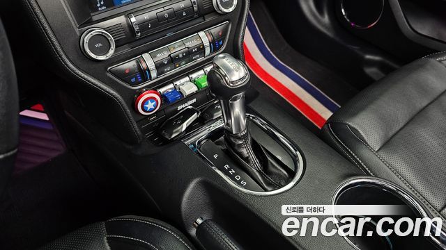 Ford Mustang 2017 — photo 9