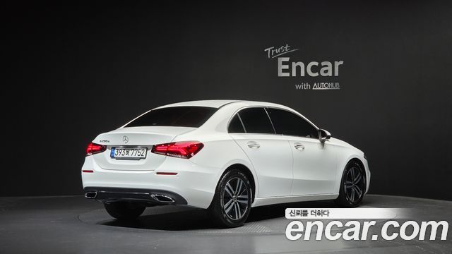 Mercedes-Benz A-Class 2021 — photo 2