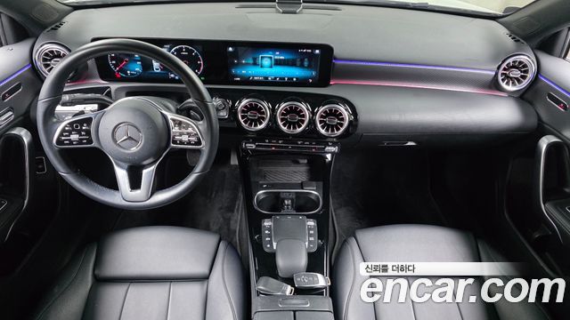 Mercedes-Benz A-Class 2021 — photo 10