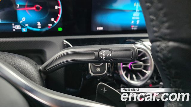 Mercedes-Benz A-Class 2021 — photo 12