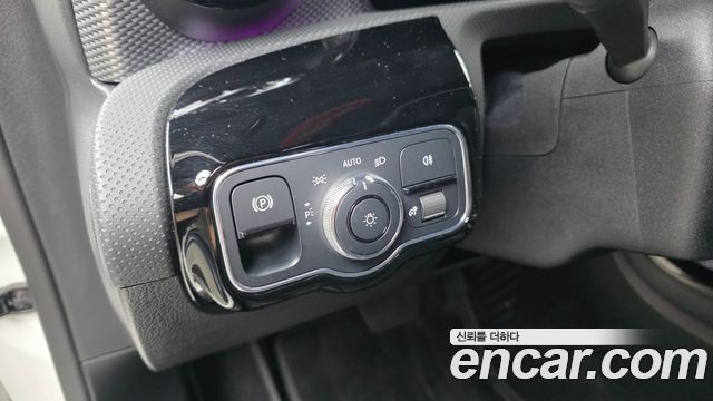 Mercedes-Benz A-Class 2021 — photo 26