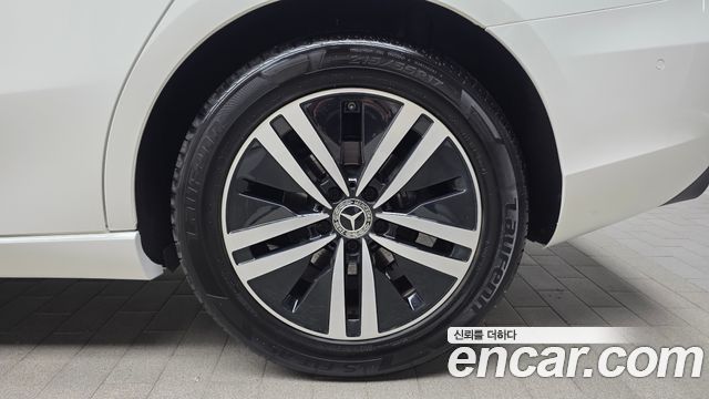 Mercedes-Benz A-Class 2021 — photo 7