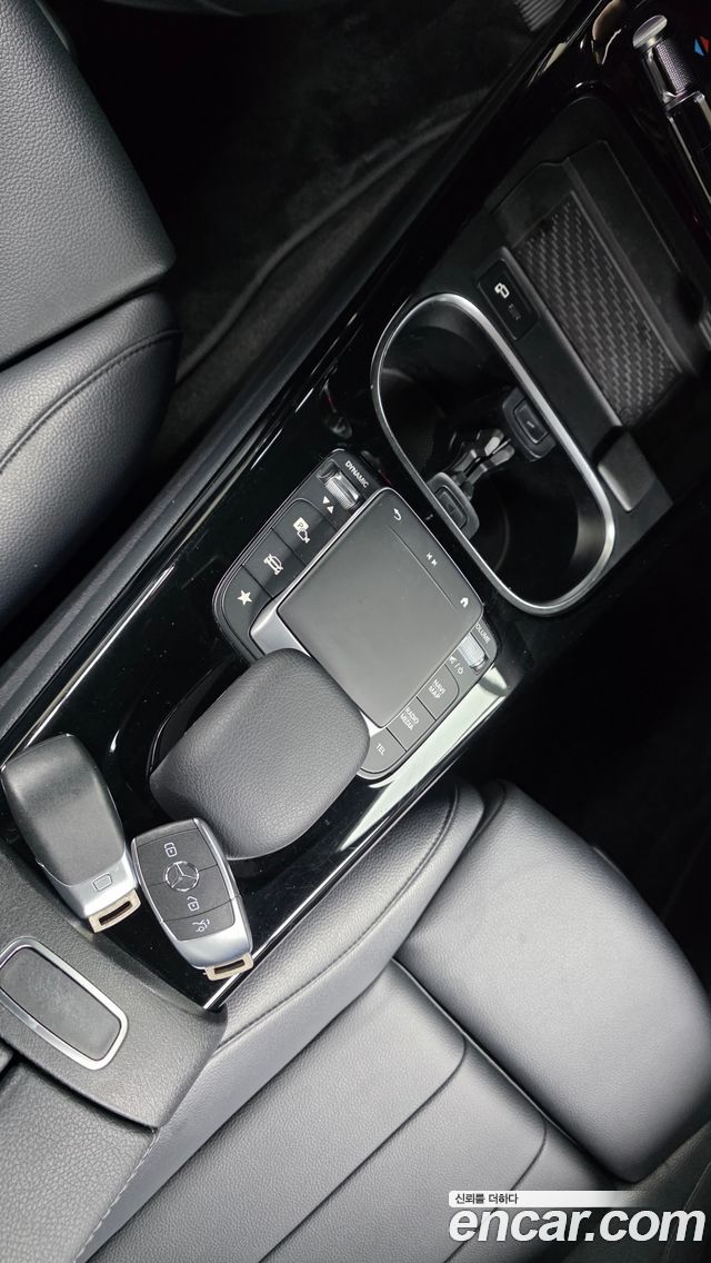 Mercedes-Benz A-Class 2021 — photo 27