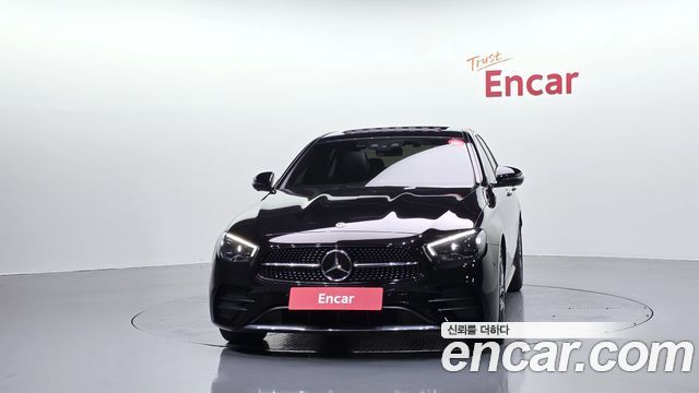 Mercedes-Benz E-Class 2022 — photo 3