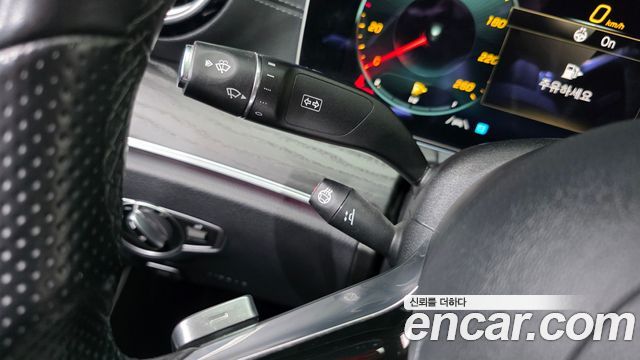 Mercedes-Benz E-Class 2022 — photo 27