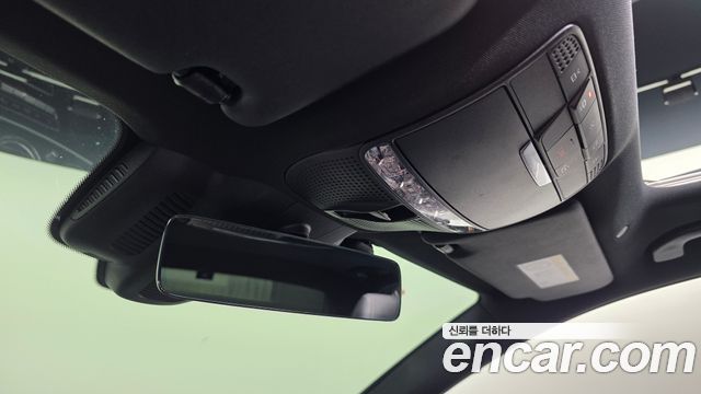 Mercedes-Benz E-Class 2022 — photo 29