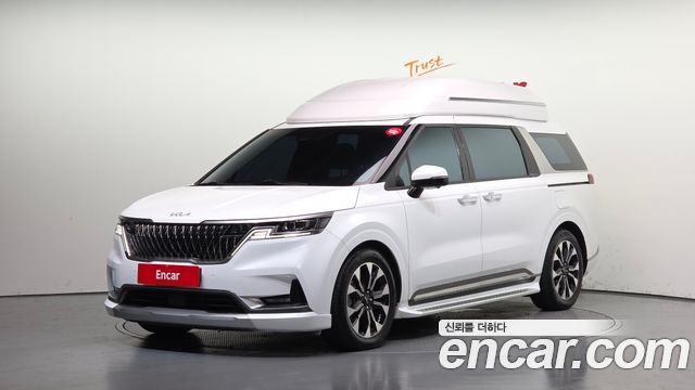 Kia Canival 2023 — photo 1