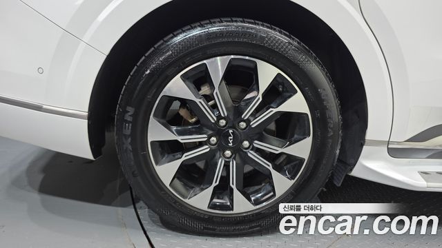 Kia Canival 2023 — photo 5