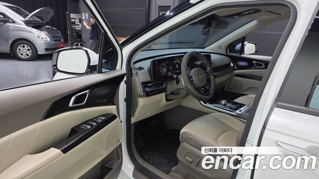 Kia Canival 2023 — photo 13