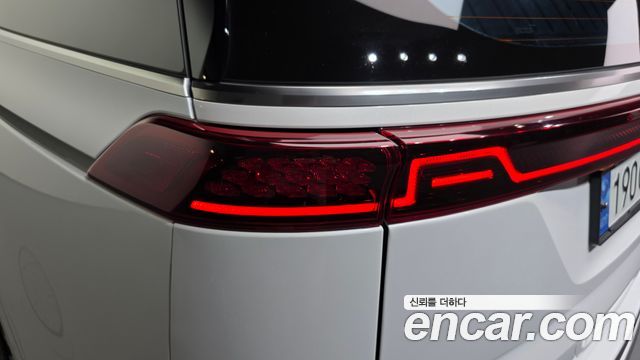 Kia Canival 2023 — photo 9