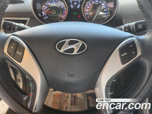 Hyundai AVANTE 2012 — photo 5