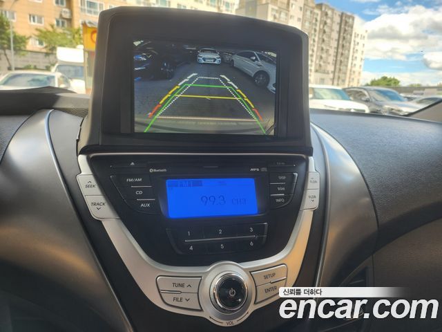 Hyundai AVANTE 2012 — photo 6