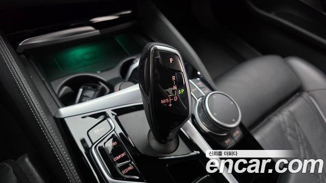 BMW 5-Series 2022 — photo 9