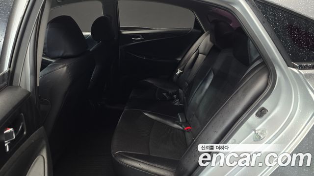 Hyundai Sonata 2012 — photo 12