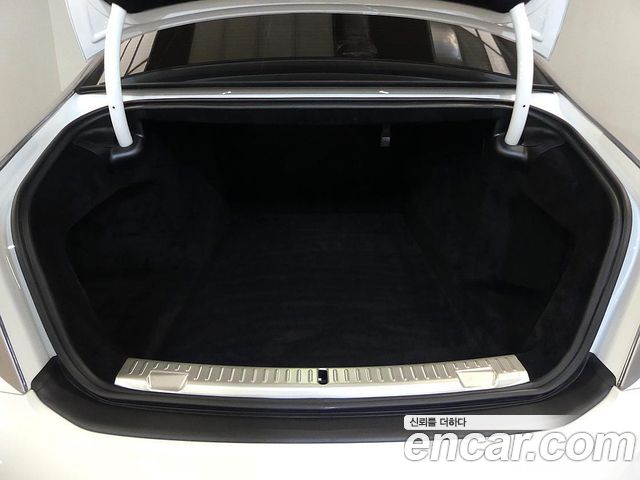 Rolls-Royce Ghost 2023 — photo 19