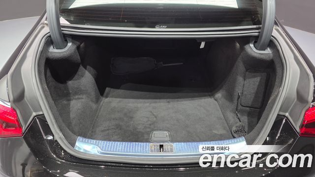 Mercedes-Benz S-Class 2021 — photo 25