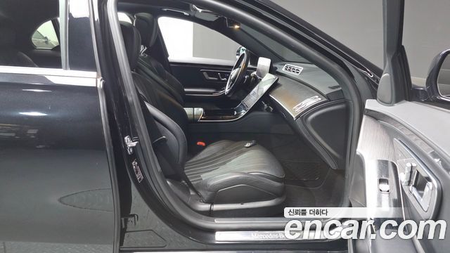 Mercedes-Benz S-Class 2021 — photo 16