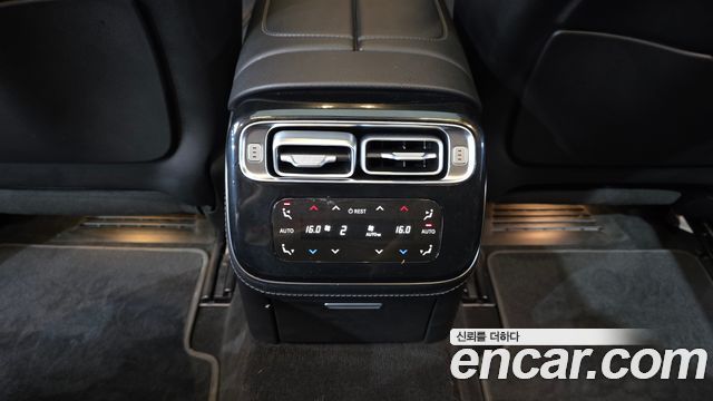 Mercedes-Benz S-Class 2021 — photo 36