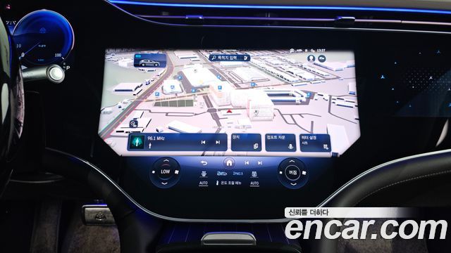 Mercedes-Benz EQS 2024 — photo 20