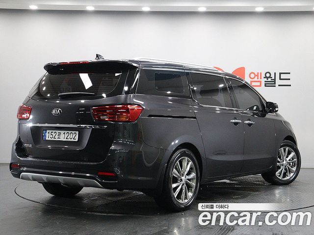 Kia Canival 2019 — photo 3