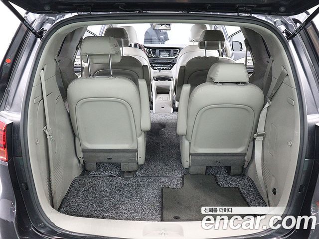 Kia Canival 2019 — photo 5