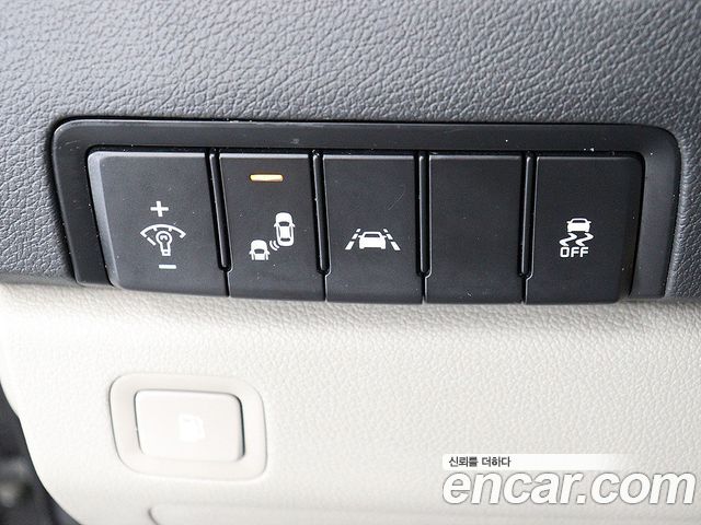 Kia Canival 2019 — photo 11