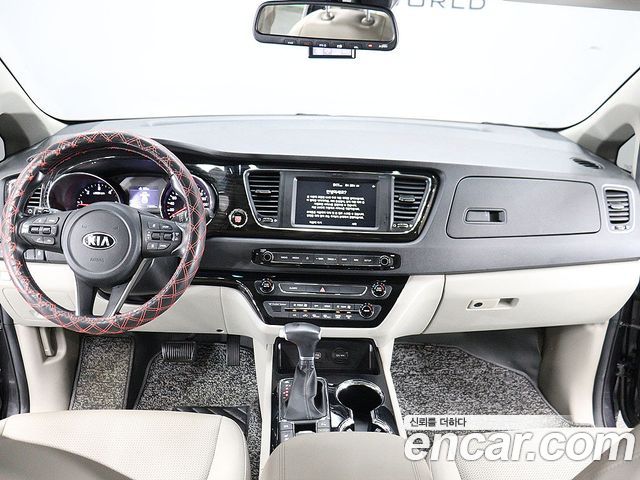 Kia Canival 2019 — photo 14