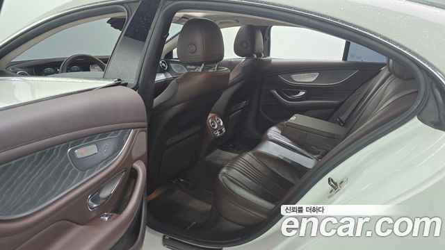 Mercedes-Benz CLS-Class 2021 — photo 12