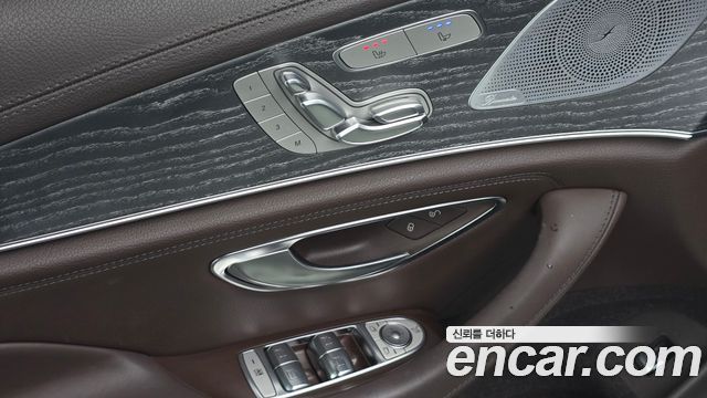 Mercedes-Benz CLS-Class 2021 — photo 20