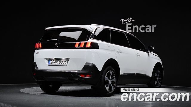 Peugeot 5008 2018 — photo 2
