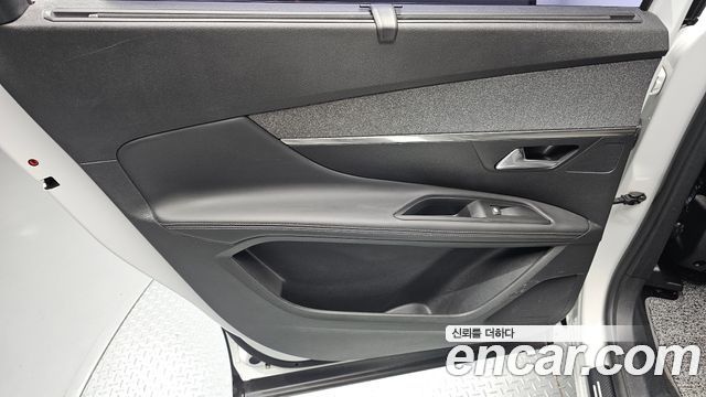 Peugeot 5008 2018 — photo 15