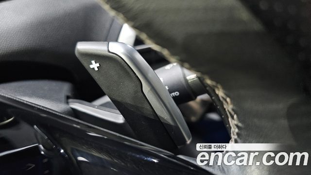Peugeot 5008 2018 — photo 28