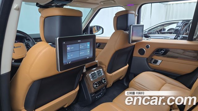 Land Rover Range Rover 2021 — photo 17