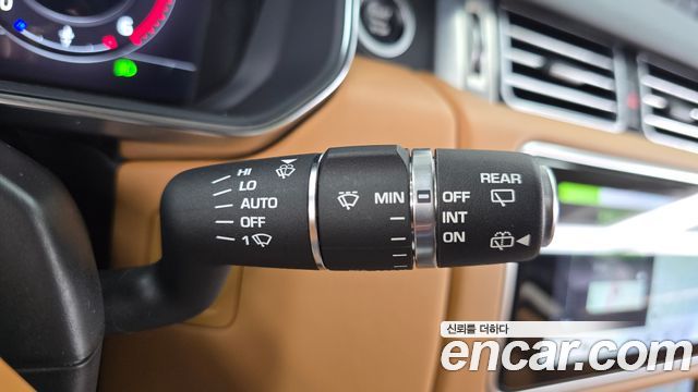 Land Rover Range Rover 2021 — photo 30