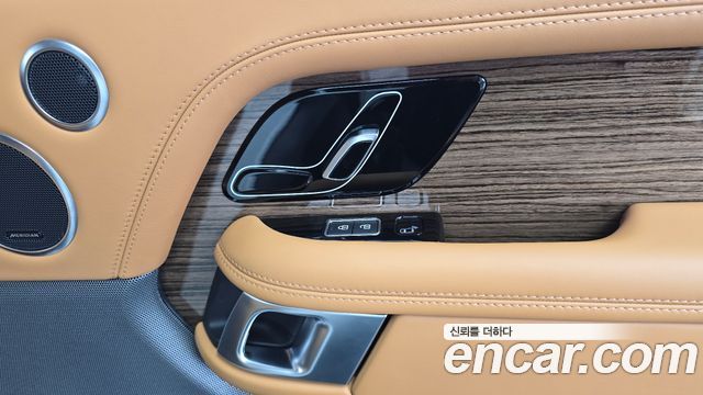 Land Rover Range Rover 2021 — photo 38
