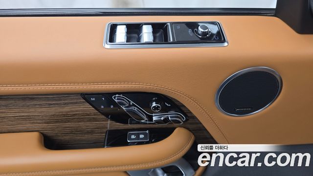 Land Rover Range Rover 2021 — photo 39