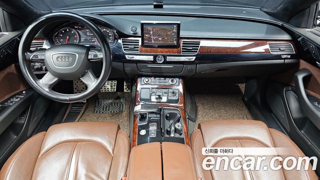 Audi A8 2011 — photo 7