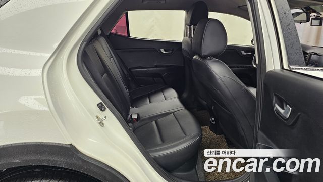 Kia Stonic 2018 — photo 17
