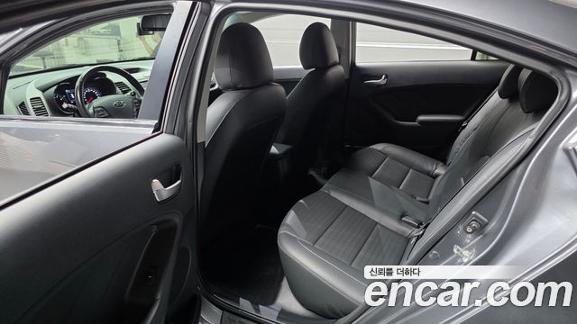 Kia K3 2018 — photo 17