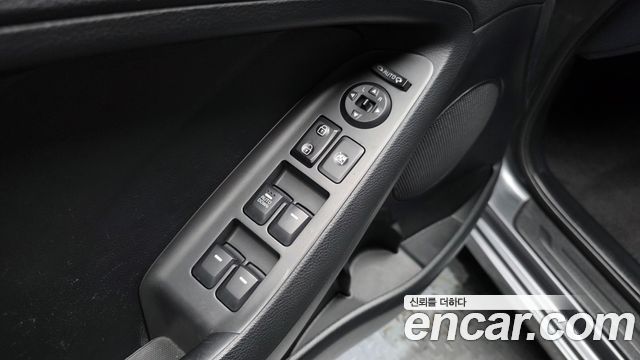Kia K3 2018 — photo 20