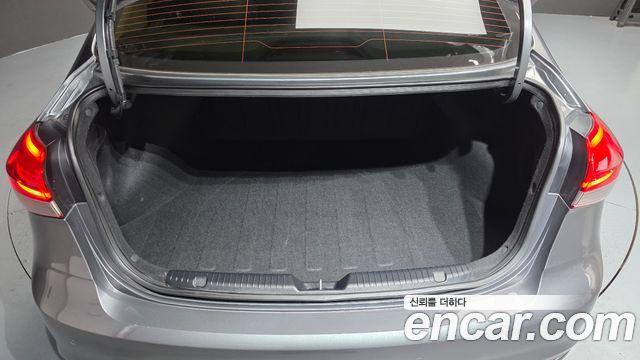 Kia K3 2018 — photo 26