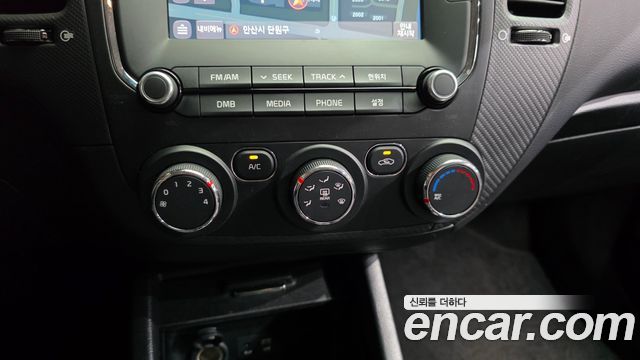 Kia K3 2018 — photo 31
