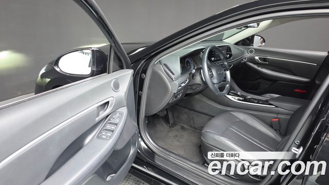 Hyundai Sonata 2022 — photo 10