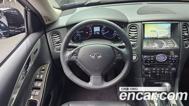Infiniti QX50 2016 — photo 13