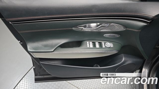 Genesis GV70 2021 — photo 14