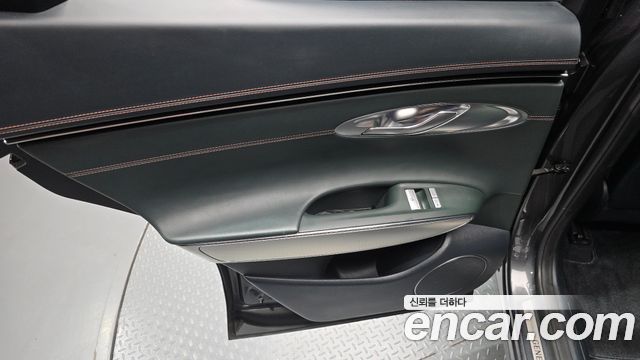 Genesis GV70 2021 — photo 15